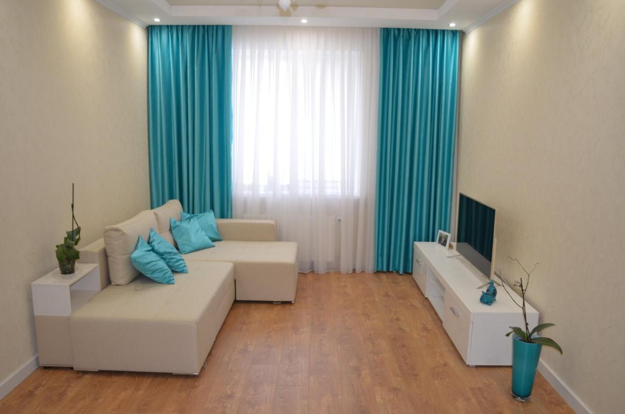 Apartment On Getmana Vigovskogo 49 Ровно Экстерьер фото